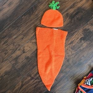 NWT Newborn carrot costume